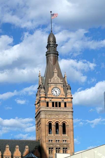 Milwaukee City Hall today