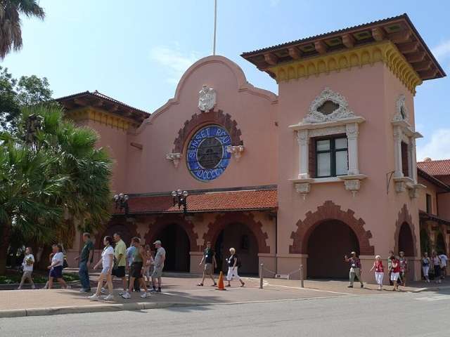 Sunset Station, 2010
